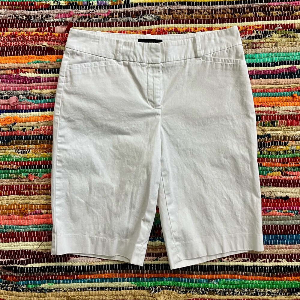 Talbots ~ White Bermuda chino shorts
